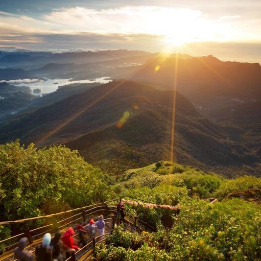 ADAM’S PEAK (SRI PADA) - ශ්‍රී පාද පර්වතය - ஆடம்ஸ் பீக் (ஸ்ரீபாதா)