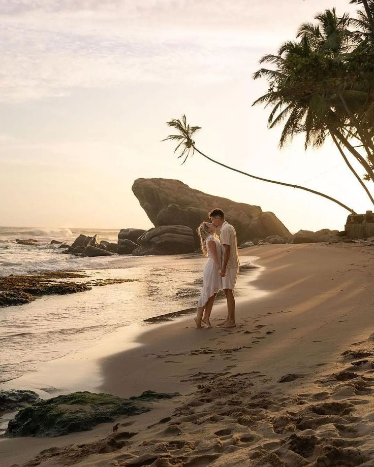 MIRISSA BEACH - මිරිස්ස වෙරළ තීරය - மிரிஸ்ஸா கடற்கரை