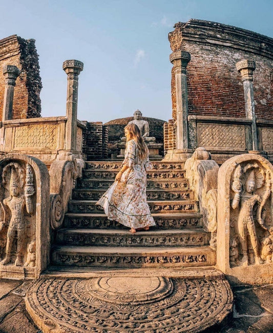 POLONNARUWA - පොළොන්නරුව - பொலன்னறுவை